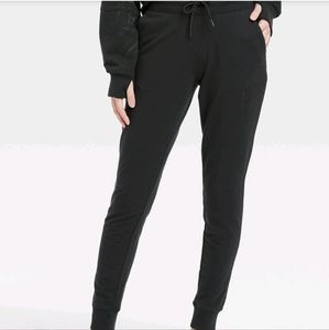 NWT Women's All in Motion™ Mid-Rise French Terry Tapered Joggers - Size MEDIUM